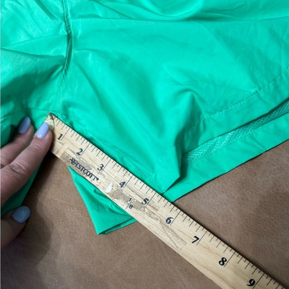 NWT Under Armour Mens 2X Volley Shorts Beach Running Mesh Lined Loose Fit Active - Picture 3 of 7